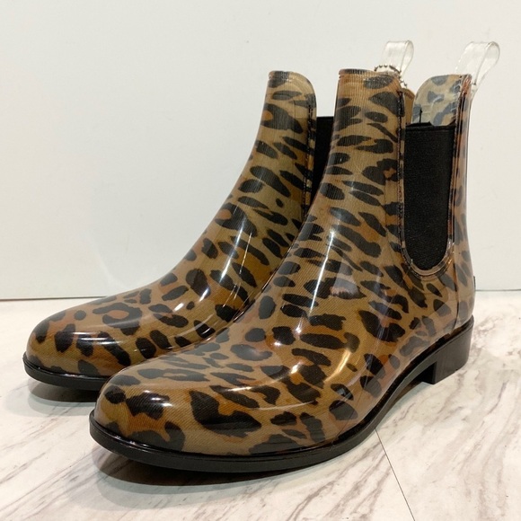 New! Aldo Leopard Chelsea Ankle Rain Boots 7 - Picture 1 of 11